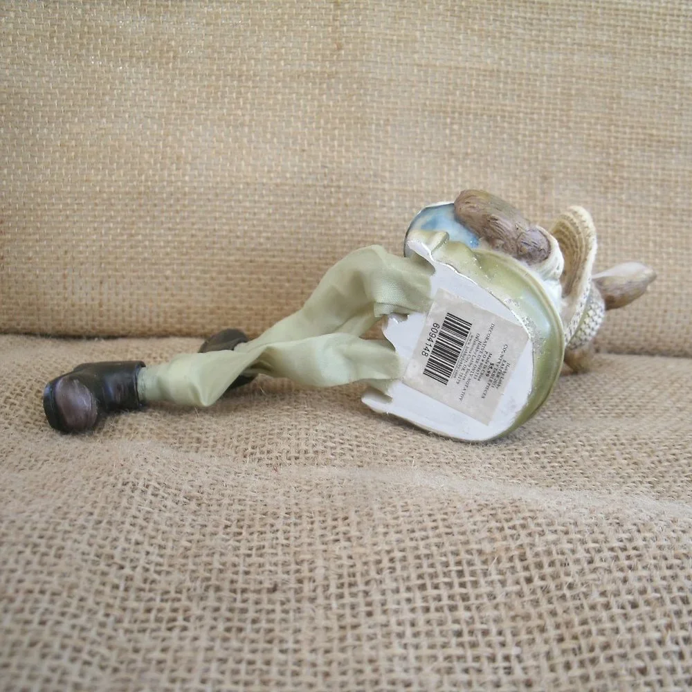 Vintage Rabbit Gardener Shelf Sitter Figurine - Picture 13 of 16
